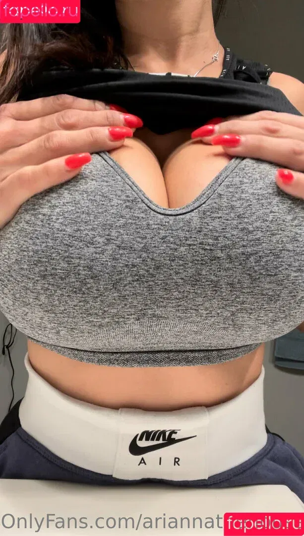 Arianna Housewife / ariannathehousewife Onlyfans Photo Gallery 