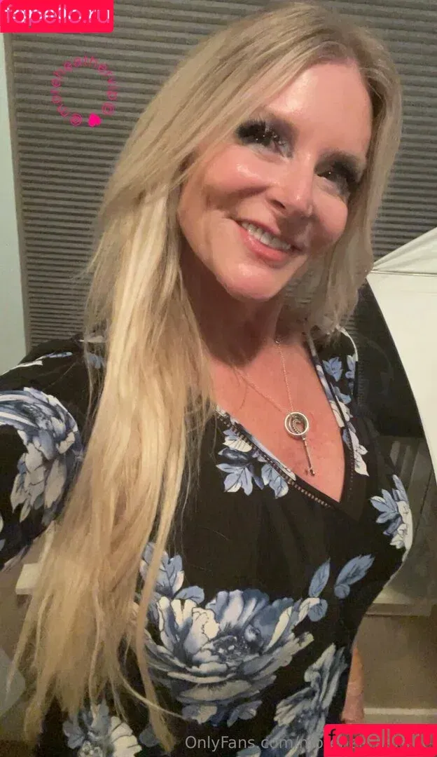 freeheather / moreheatherfree Onlyfans Photo Gallery 