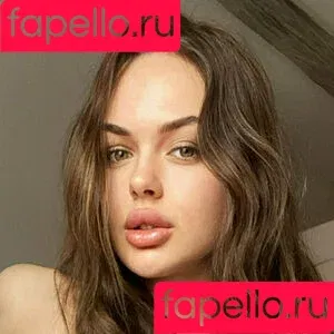 Baby IREN / irenbaby / pretty_iren Onlyfans Photo Gallery 