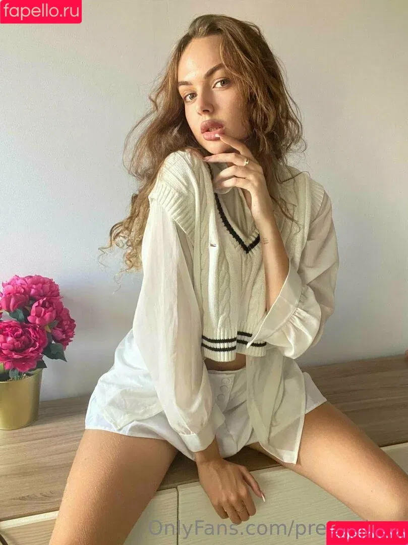 Baby IREN / irenbaby / pretty_iren Onlyfans Photo Gallery 