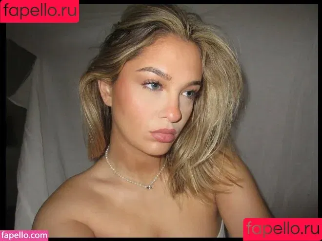 Claudia Conway / claudiaconway / claudiamconway Onlyfans Photo Gallery 