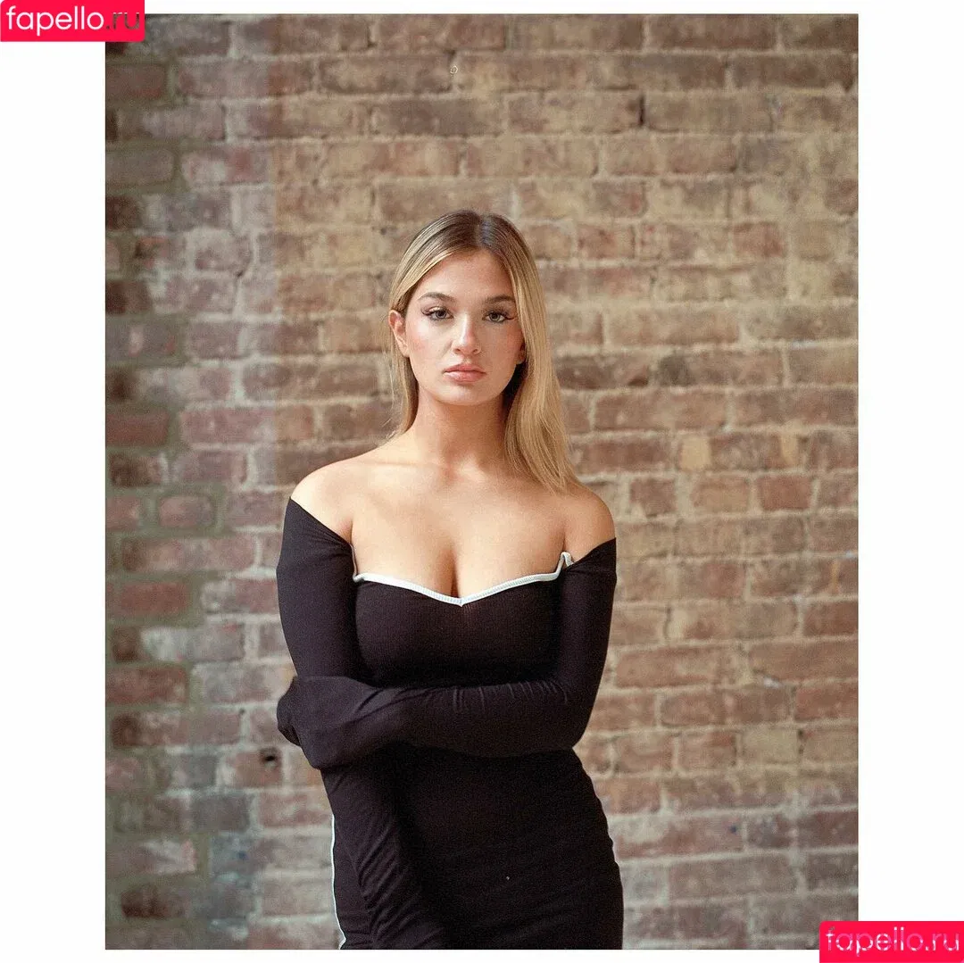 Claudia Conway / claudiaconway / claudiamconway Onlyfans Photo Gallery 