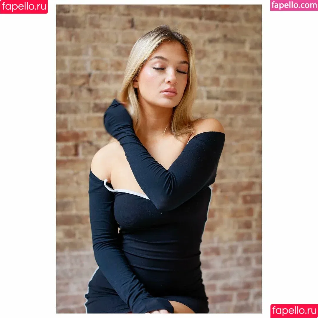 Claudia Conway / claudiaconway / claudiamconway Onlyfans Photo Gallery 