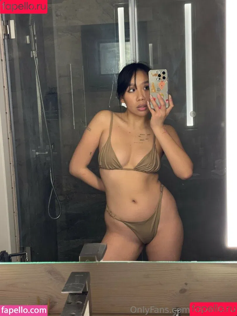 kaya.lee / kaya_leee Onlyfans Photo Gallery 