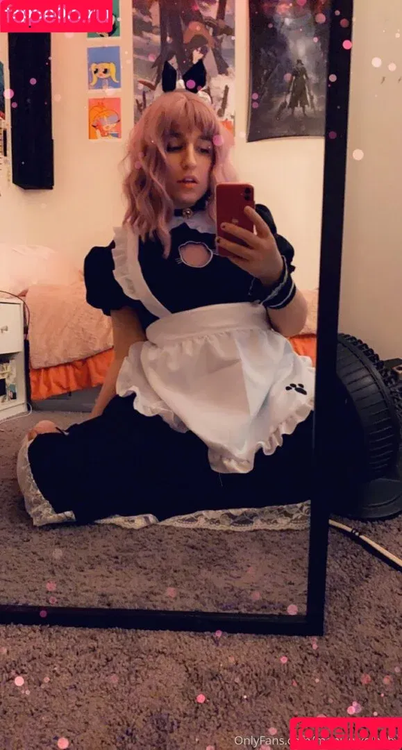 roxanne.rom.official / roxannerom Onlyfans Photo Gallery 