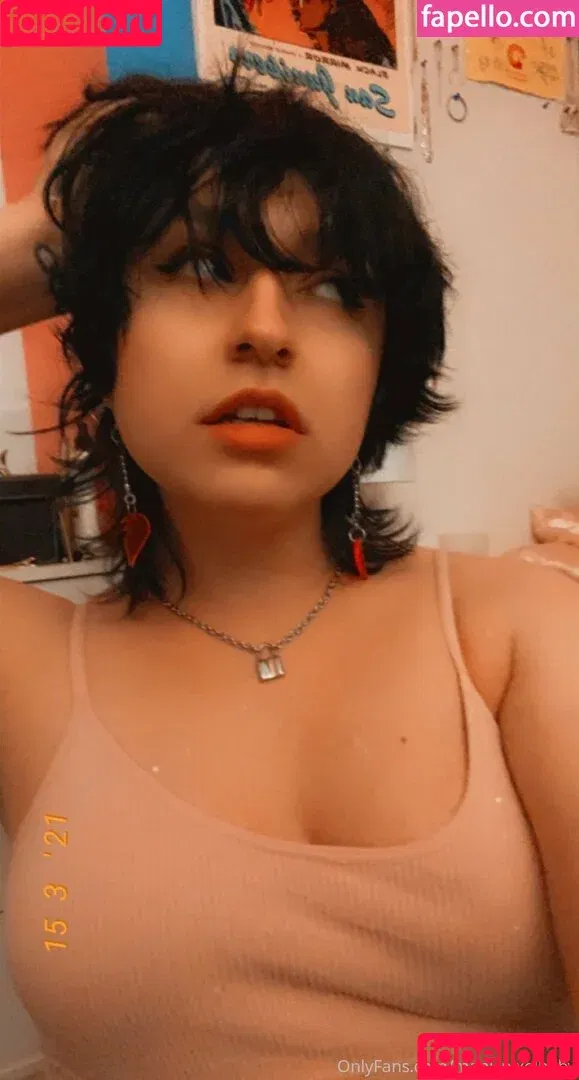 roxanne.rom.official / roxannerom Onlyfans Photo Gallery 