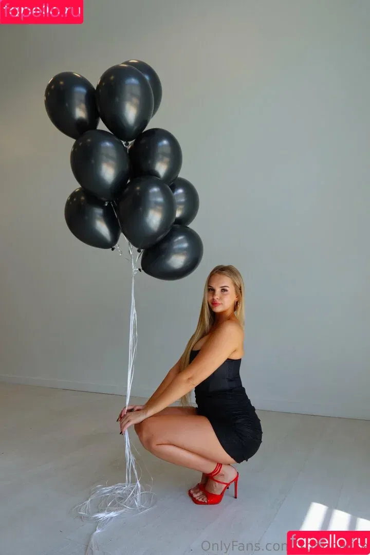 xo.annalisa / xoannalisa Onlyfans Photo Gallery 