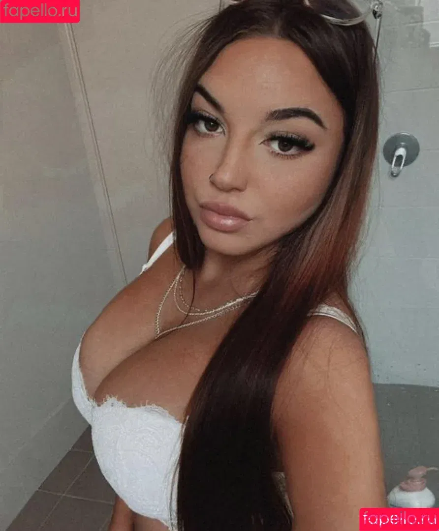 Emma Leigh / Leighvip / emma_leighfan / emmaleighforme Onlyfans Photo Gallery 