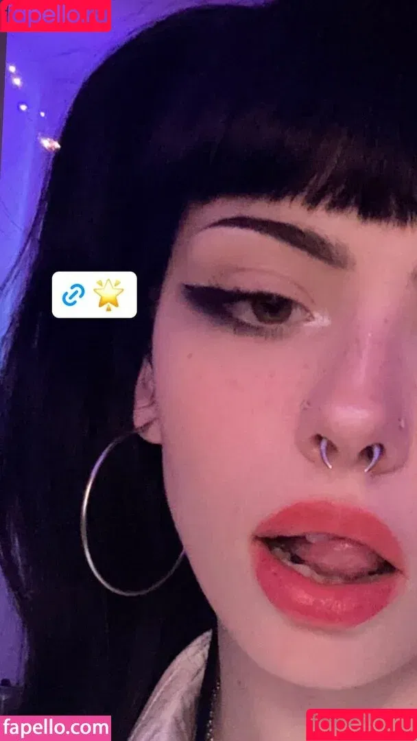 Emma Langevin / emmalangevin / emmalangevinxo