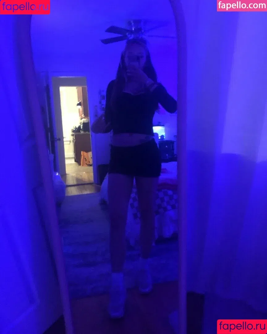 Trippi Miki / Trippimiki / babykannabis / https: Onlyfans Photo Gallery 