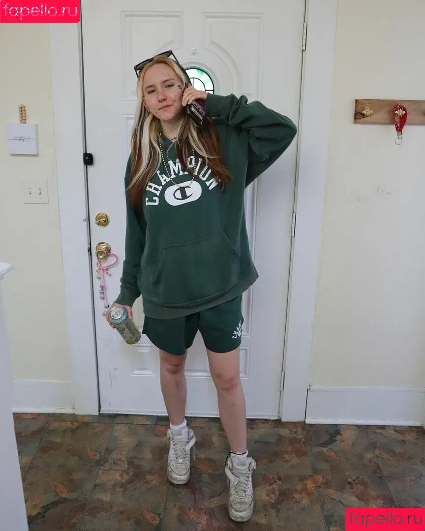 Trippi Miki / Trippimiki / babykannabis / https: Onlyfans Photo Gallery 