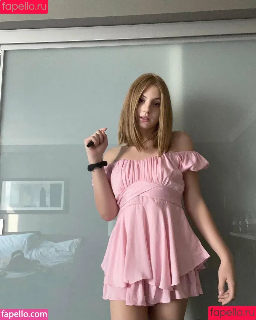 Gia Anastasia / Tsgirlgia / itsgiaanastasia Onlyfans Photo Gallery 