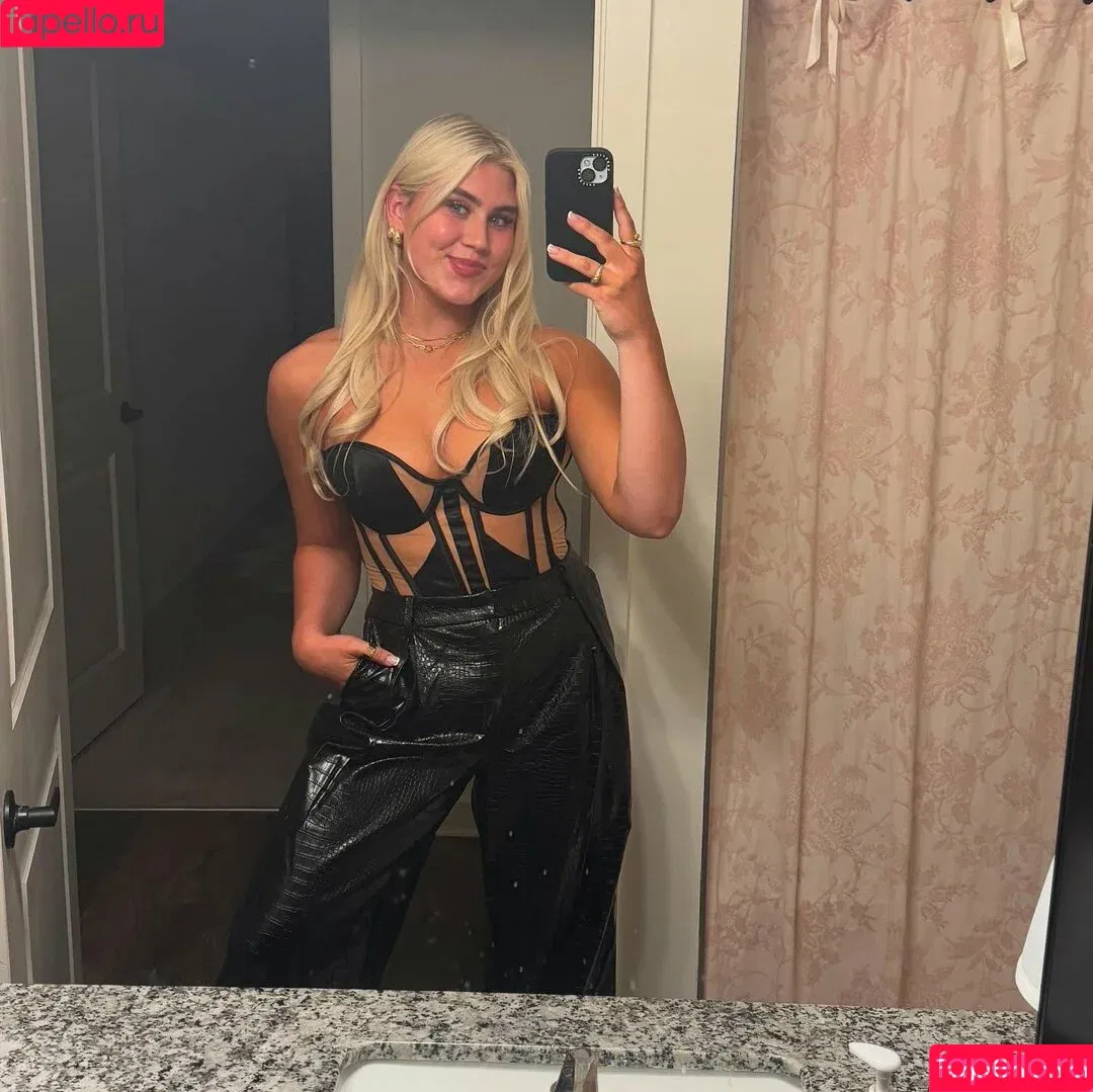 Olena Sadovska / zena_wwe Onlyfans Photo Gallery 