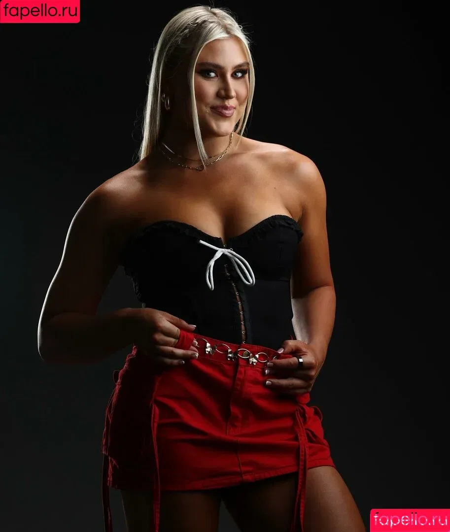 Olena Sadovska / zena_wwe Onlyfans Photo Gallery 