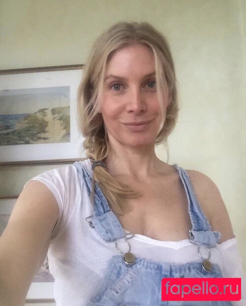 Elizabeth Mitchell Nude Onlyfans Photo 24