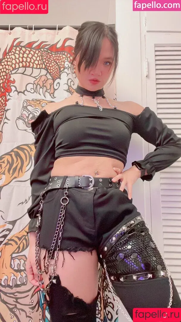 Reina / reina.xo / tarantunya / yousoromi Onlyfans Photo Gallery 