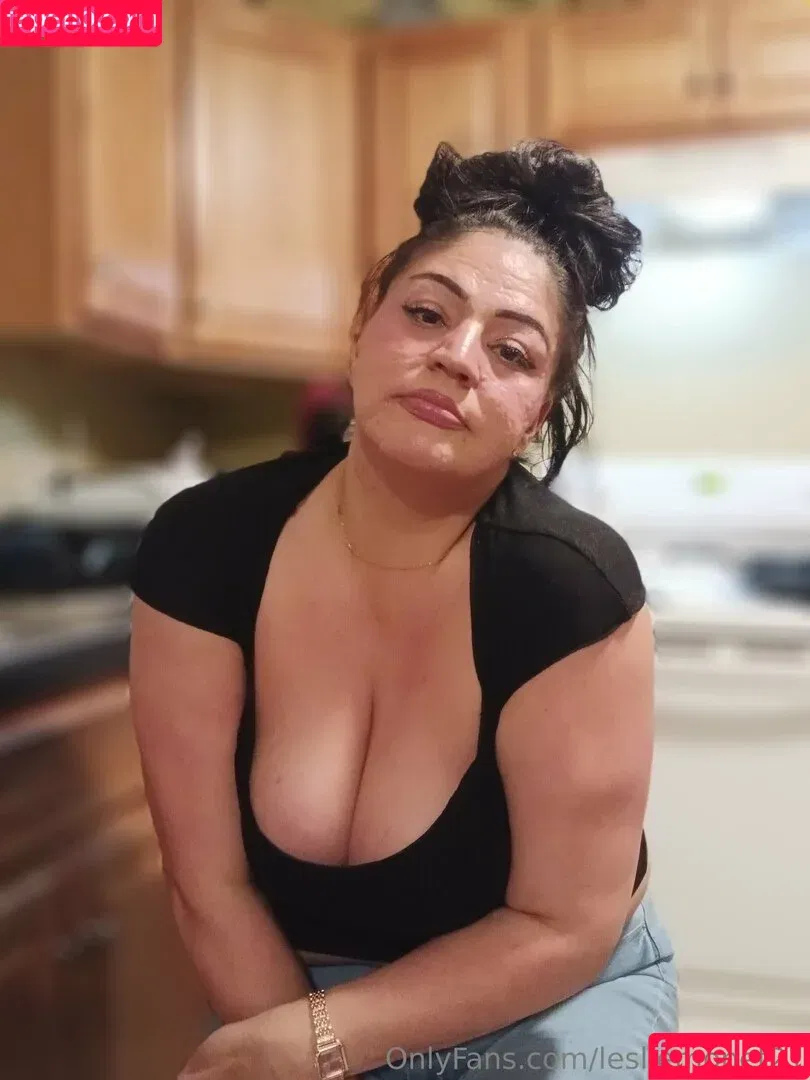 lesliemonet21 / officialleslie_monet Onlyfans Photo Gallery 