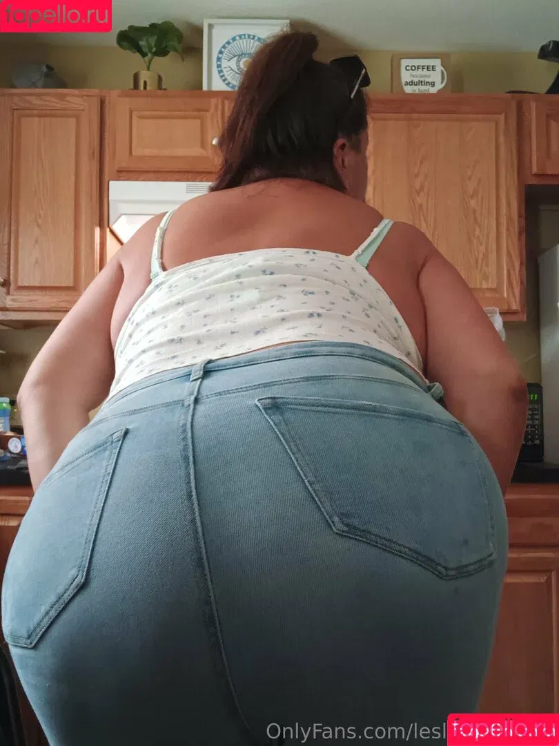 lesliemonet21 / officialleslie_monet Onlyfans Photo Gallery 