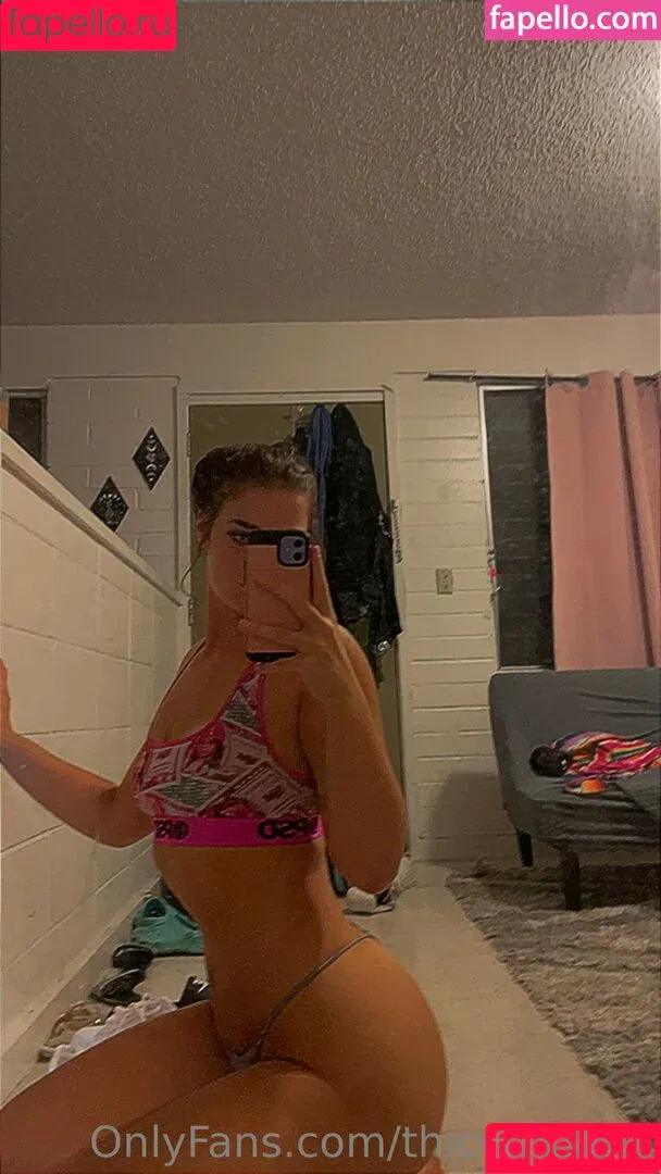 Grace Jacobsen / Notacryforhelp / Thiccthugga / xx.graceee.xx Onlyfans Photo Gallery 