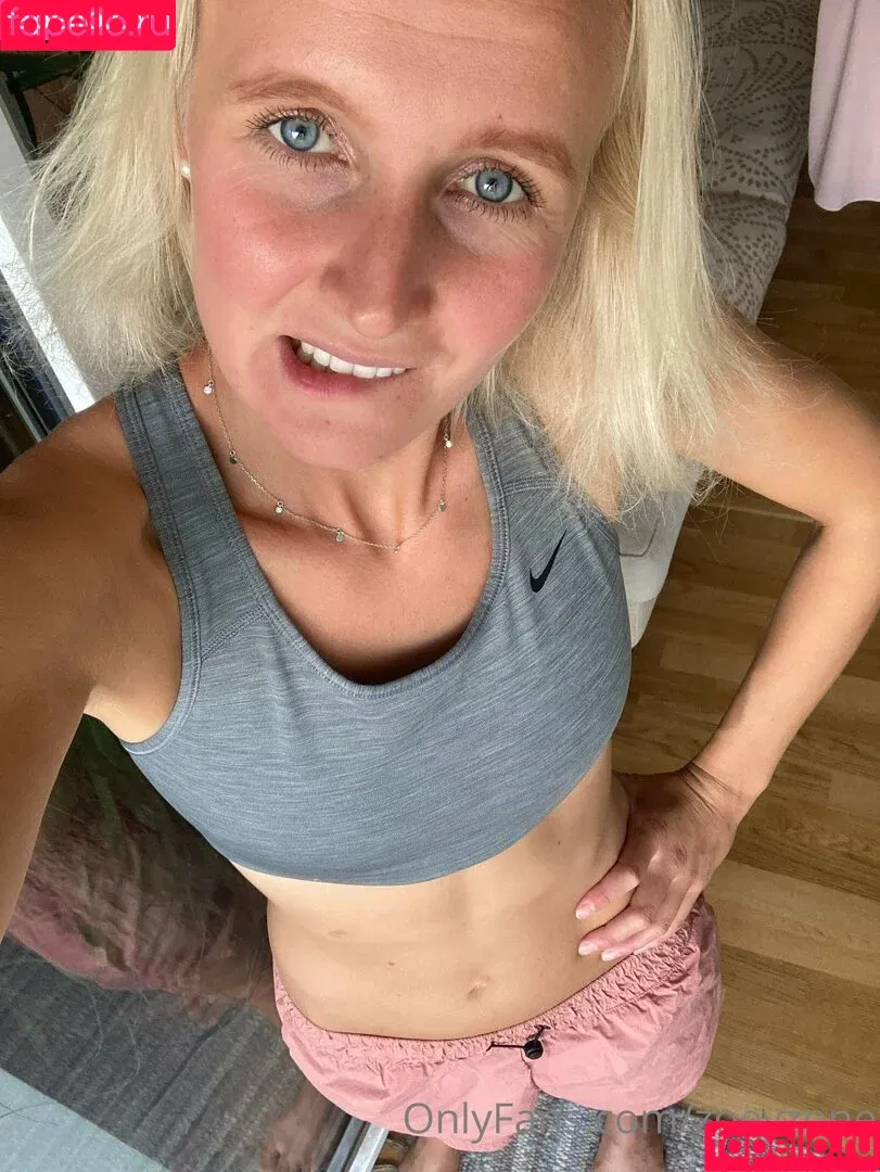 gymnast_zoeyzone / zoeyzone Onlyfans Photo Gallery 