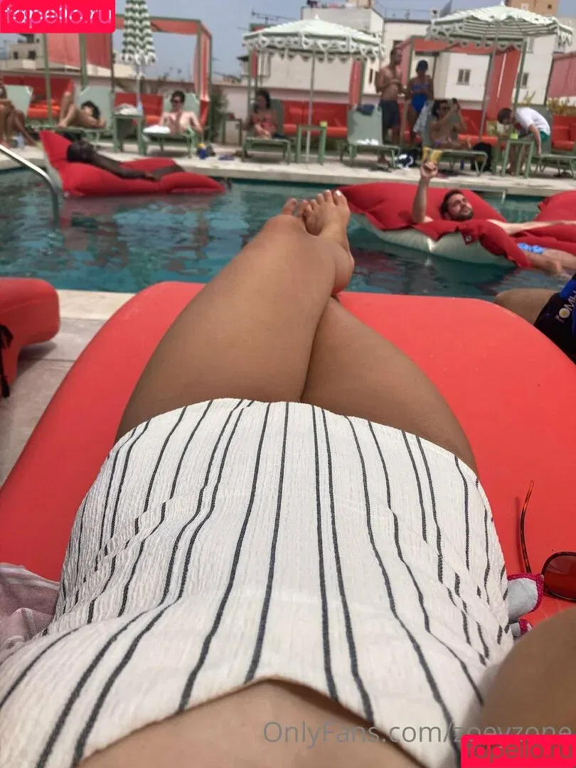 gymnast_zoeyzone / zoeyzone Onlyfans Photo Gallery 