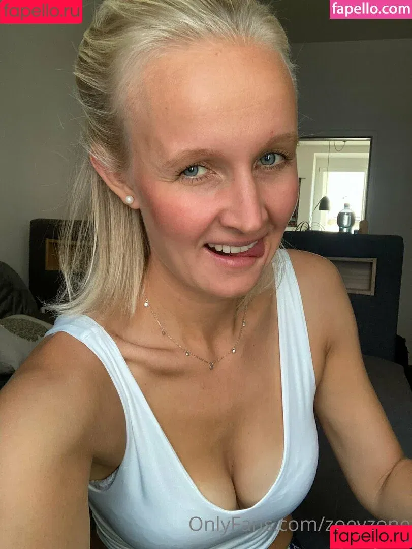 gymnast_zoeyzone / zoeyzone Onlyfans Photo Gallery 