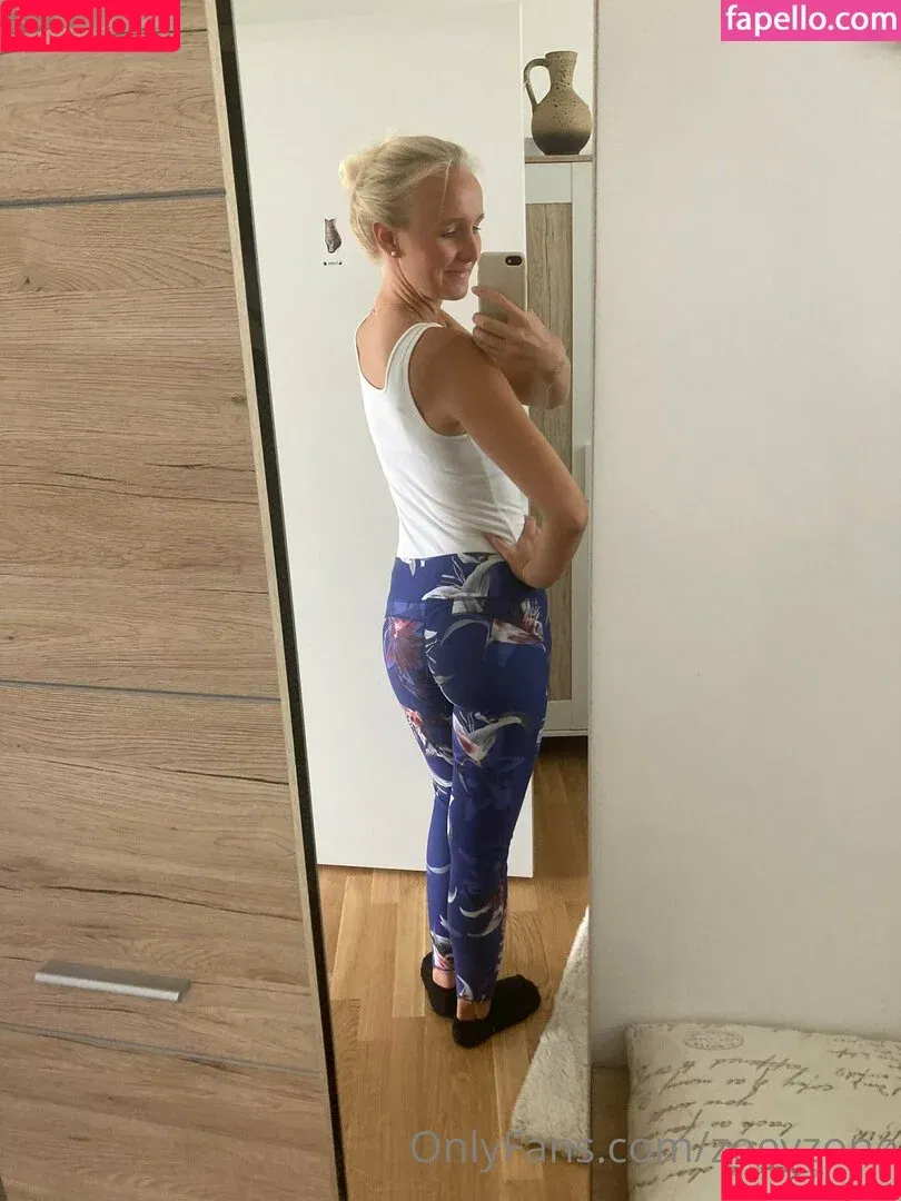 gymnast_zoeyzone / zoeyzone Onlyfans Photo Gallery 