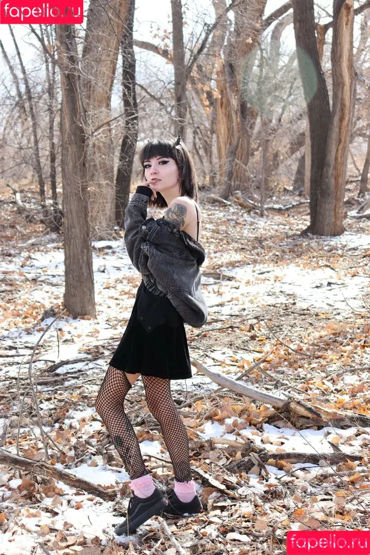 goth-kitteen / gothkitten98 Onlyfans Photo Gallery 