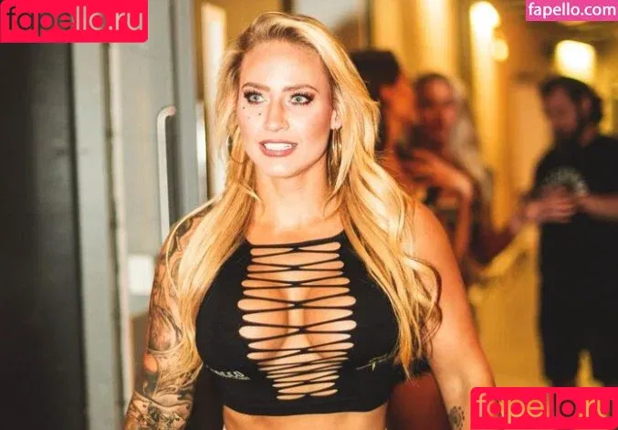 Ebanie Bridges / EbanieBridges / Female Boxer / ebanie_bridges Onlyfans Photo Gallery 