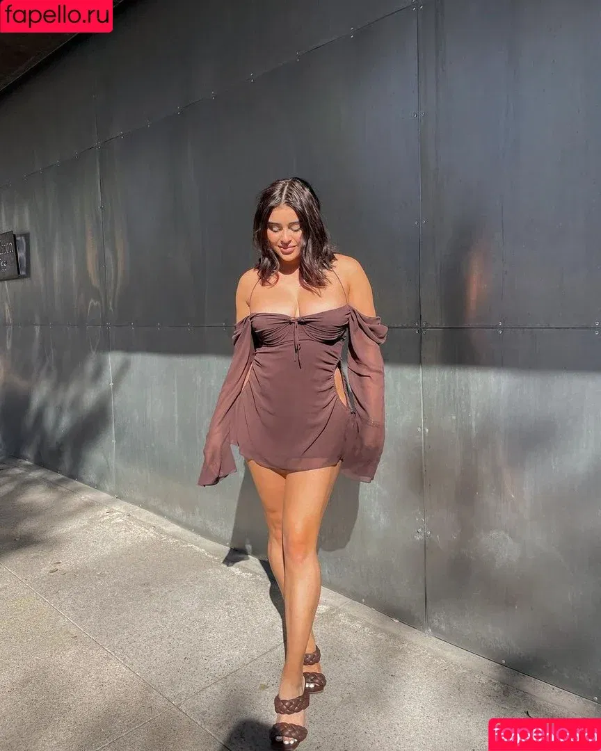 Kalani Hilliker / kalanihilliker Onlyfans Photo Gallery 