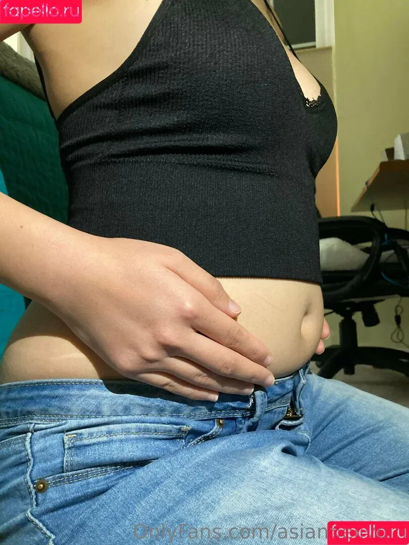 asianbellygirl / asianbellygirl_ Onlyfans Photo Gallery 