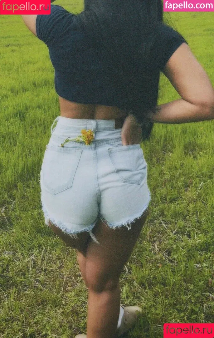 Thalia Mercedes / thalia_osuna32 / thaliamercedess Onlyfans Photo Gallery 