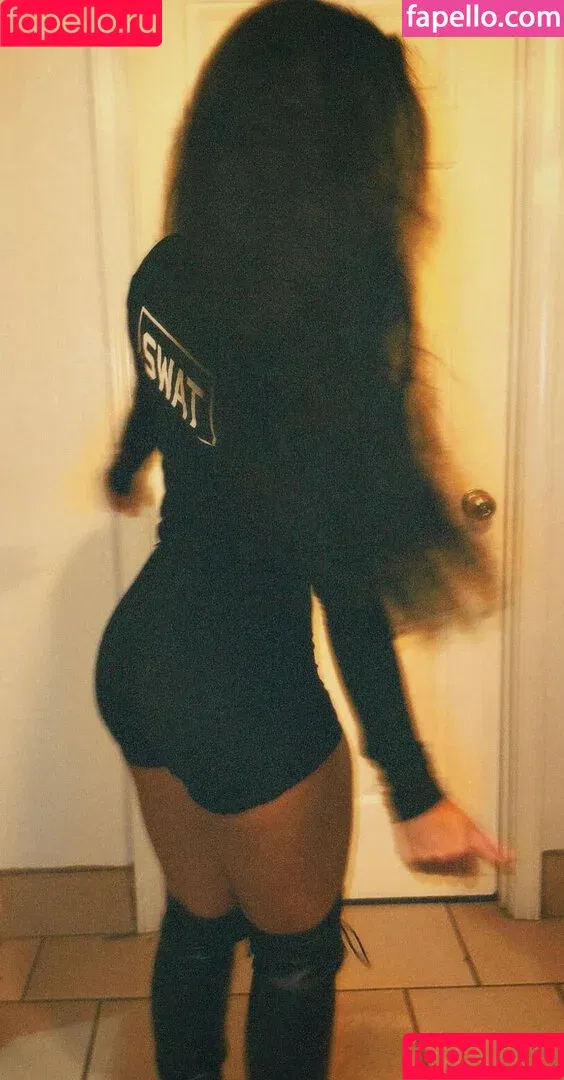 Thalia Mercedes / thalia_osuna32 / thaliamercedess Onlyfans Photo Gallery 