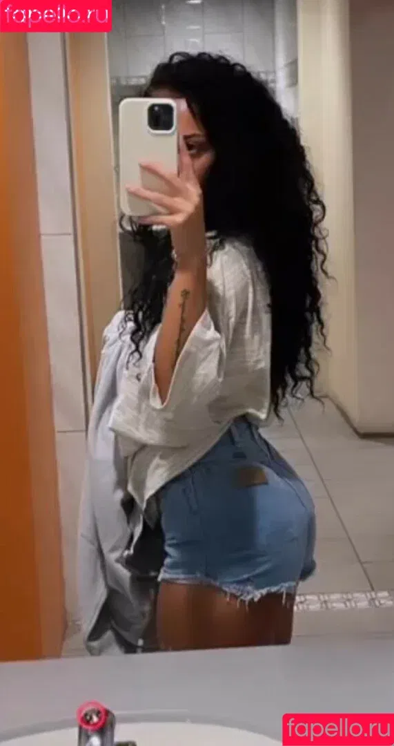 Thalia Mercedes / thalia_osuna32 / thaliamercedess Onlyfans Photo Gallery 