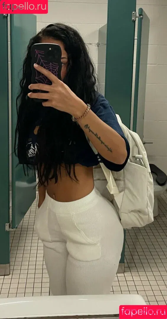 Thalia Mercedes / thalia_osuna32 / thaliamercedess Onlyfans Photo Gallery 