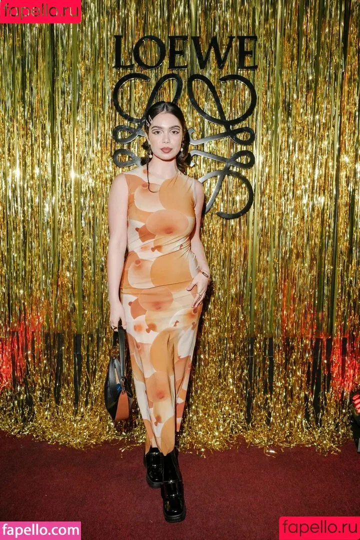 Aulii Cravalho / AuliiCravalho / Auli’i Cravalho Onlyfans Photo Gallery 