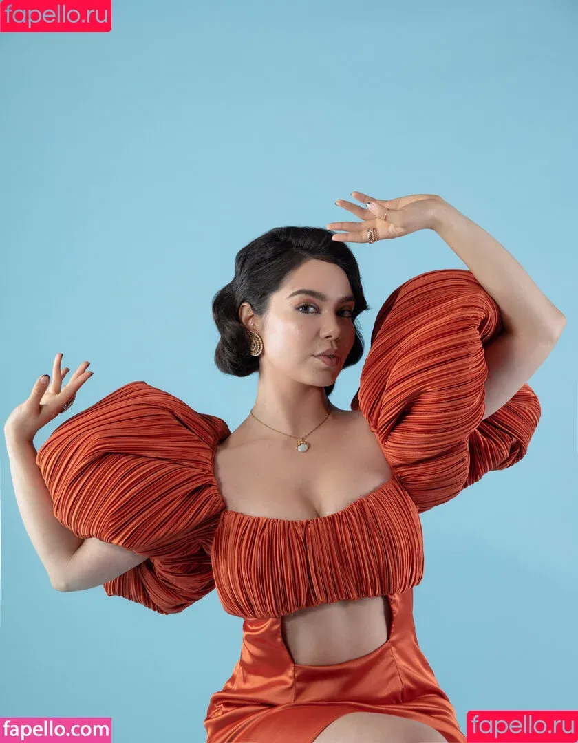 Aulii Cravalho / AuliiCravalho / Auli’i Cravalho Onlyfans Photo Gallery 
