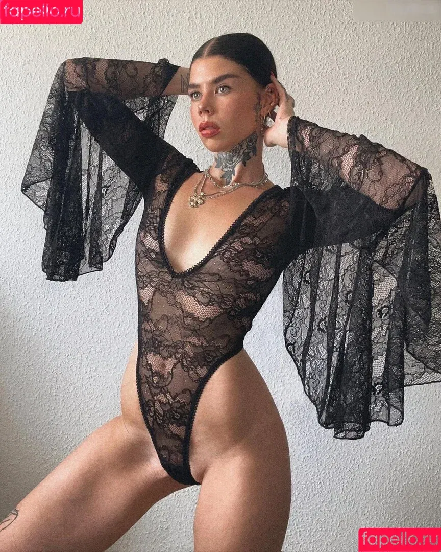 Leonie Jeen / leonie.jeen Onlyfans Photo Gallery 