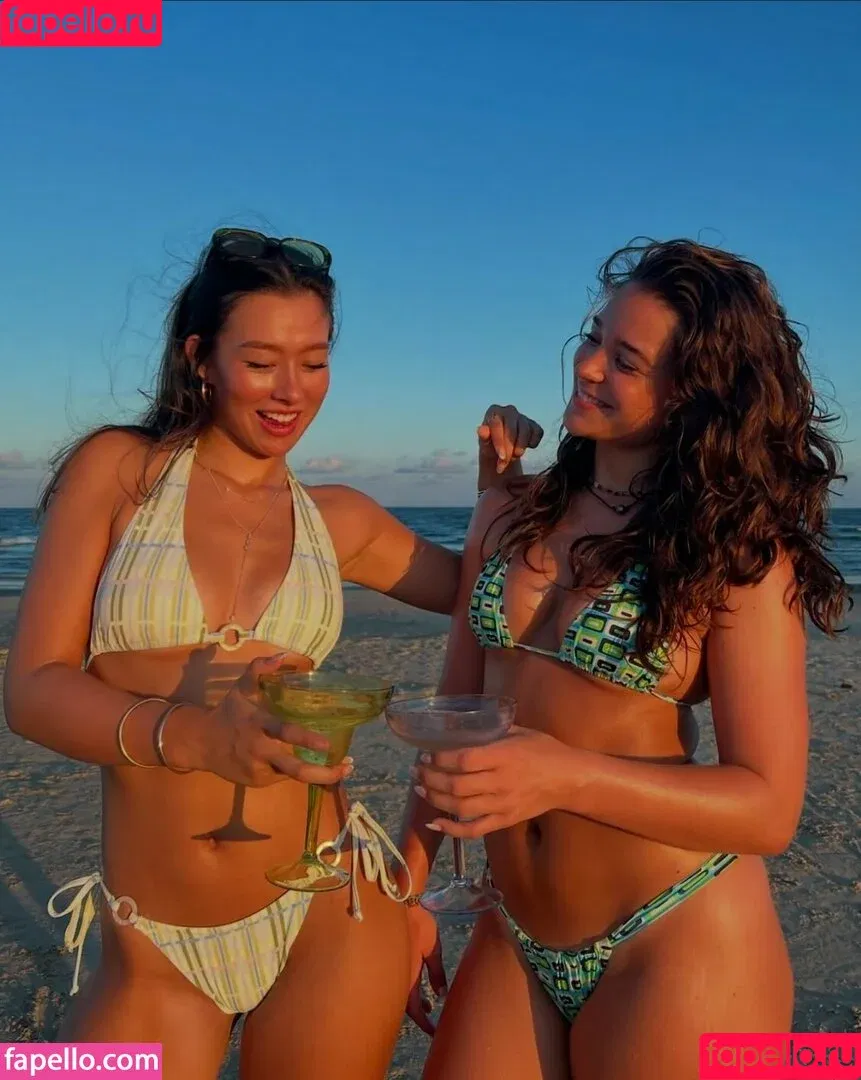 Molly Faye / _mollyfaye / guacamolly.com / mollyfayeporter Onlyfans Photo Gallery 