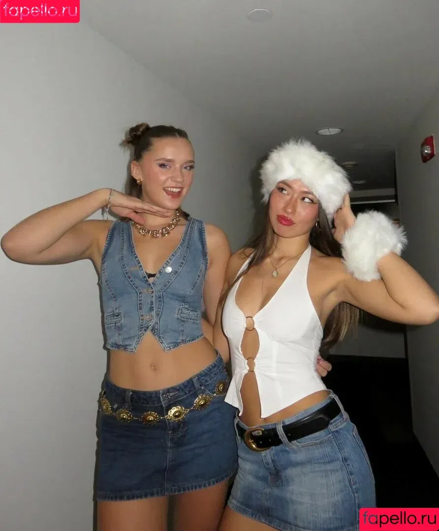 Molly Faye / _mollyfaye / guacamolly.com / mollyfayeporter Onlyfans Photo Gallery 