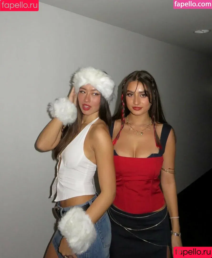 Molly Faye / _mollyfaye / guacamolly.com / mollyfayeporter Onlyfans Photo Gallery 