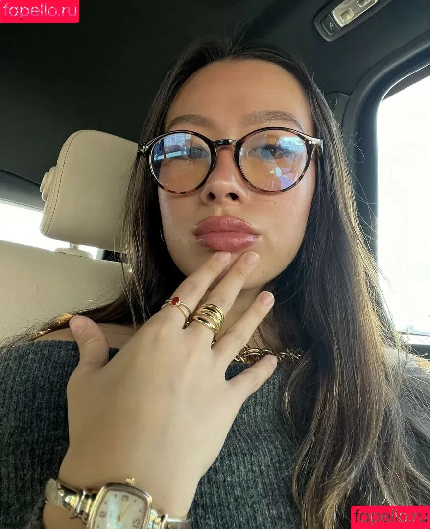 Molly Faye / _mollyfaye / guacamolly.com / mollyfayeporter Onlyfans Photo Gallery 