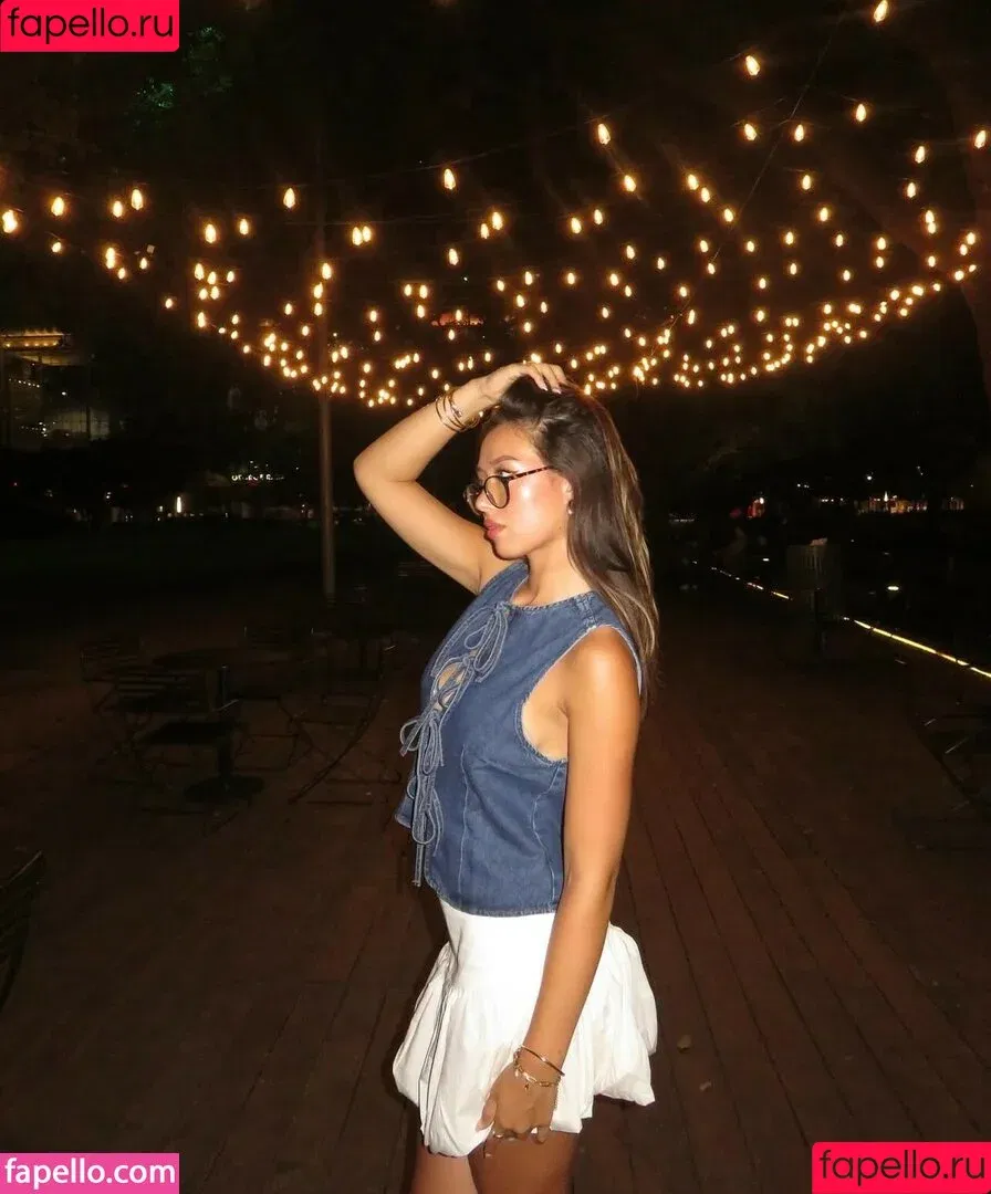 Molly Faye / _mollyfaye / guacamolly.com / mollyfayeporter Onlyfans Photo Gallery 