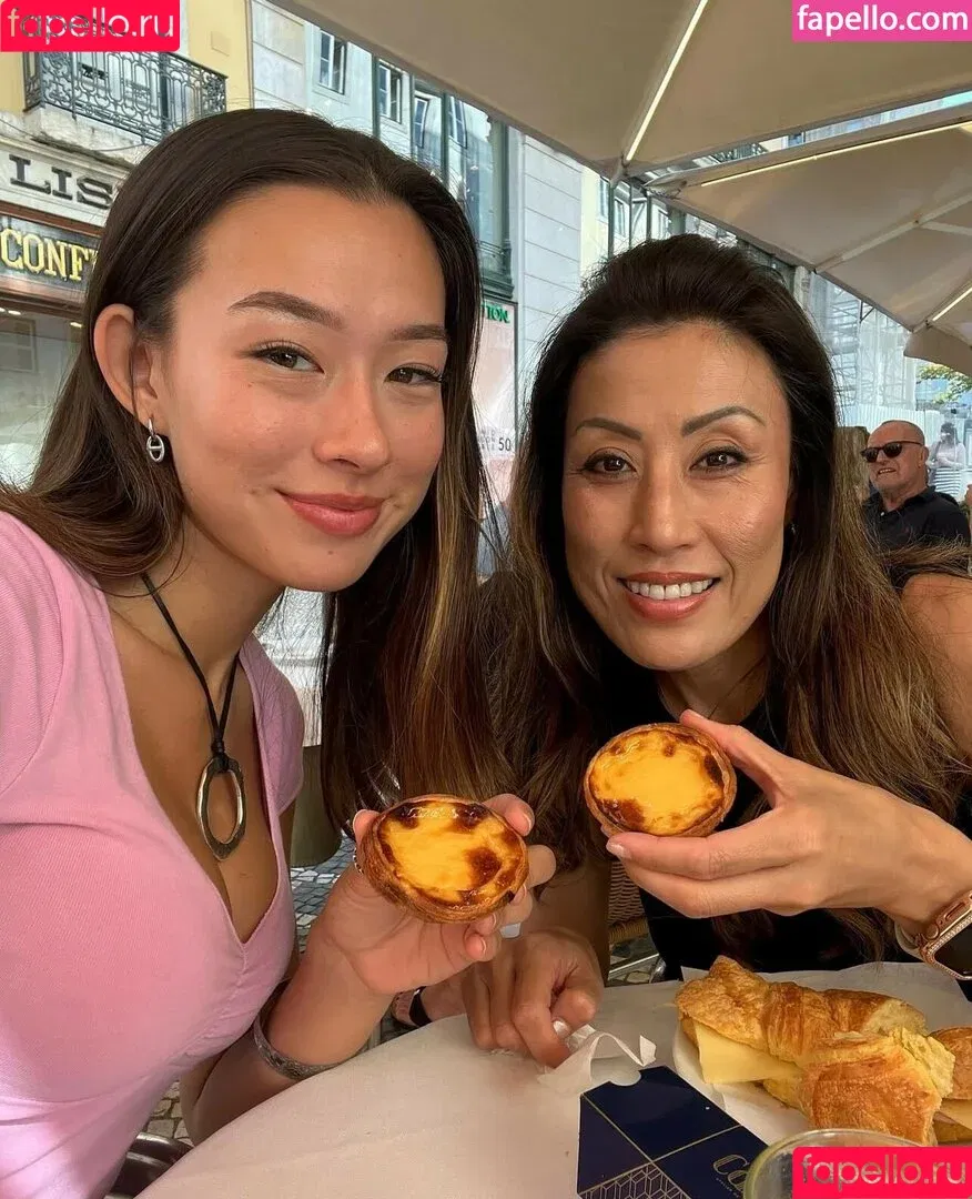 Molly Faye / _mollyfaye / guacamolly.com / mollyfayeporter Onlyfans Photo Gallery 