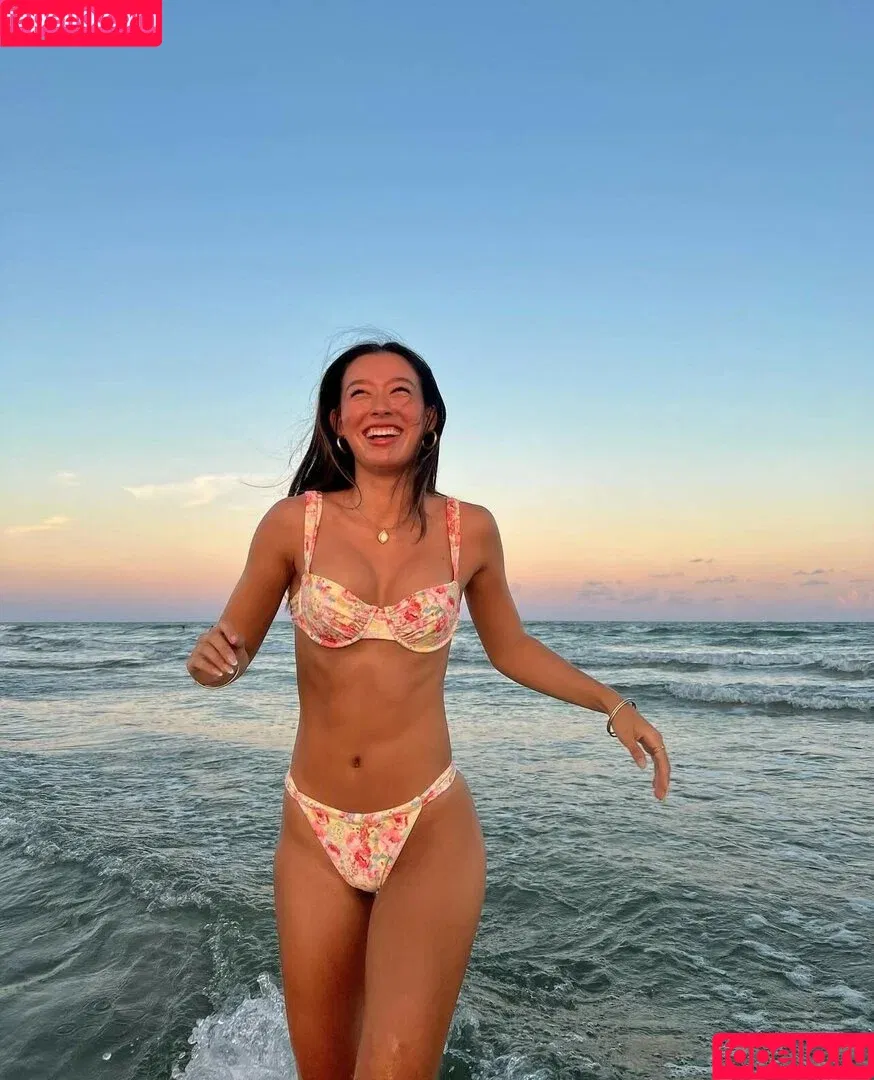 Molly Faye / _mollyfaye / guacamolly.com / mollyfayeporter Onlyfans Photo Gallery 