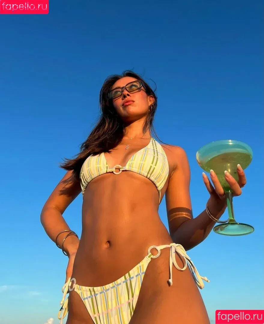 Molly Faye / _mollyfaye / guacamolly.com / mollyfayeporter Onlyfans Photo Gallery 