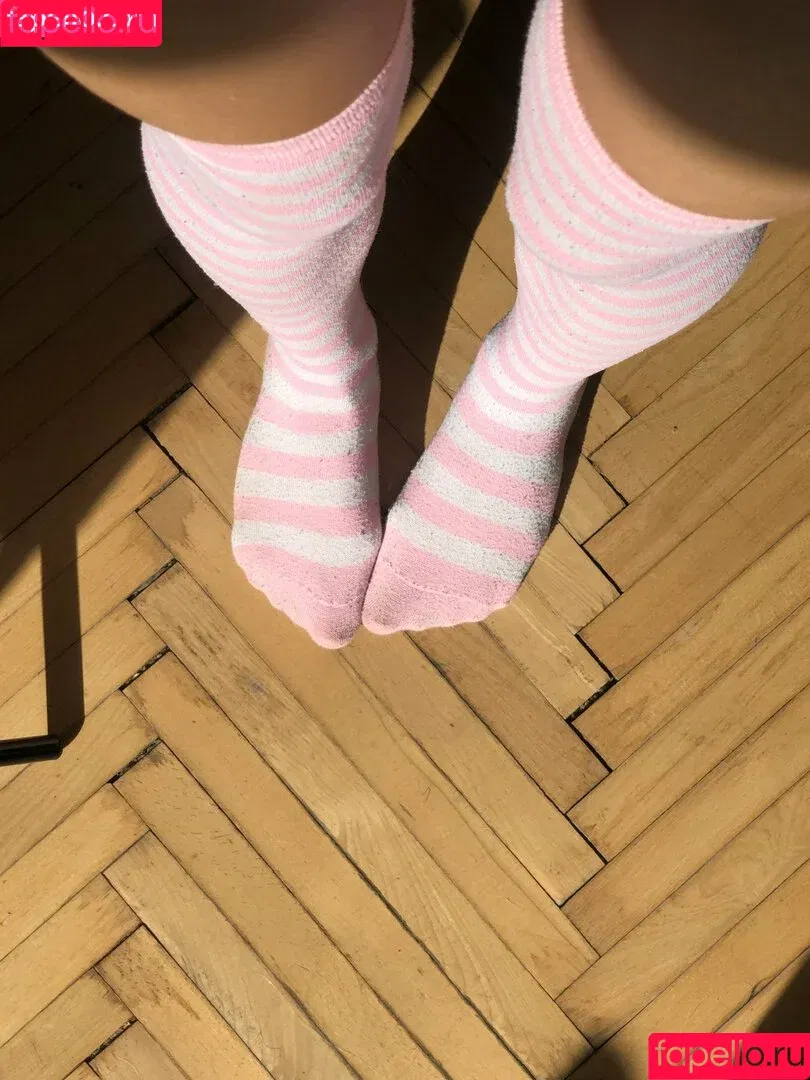 leliloo / lelilou.official Onlyfans Photo Gallery 