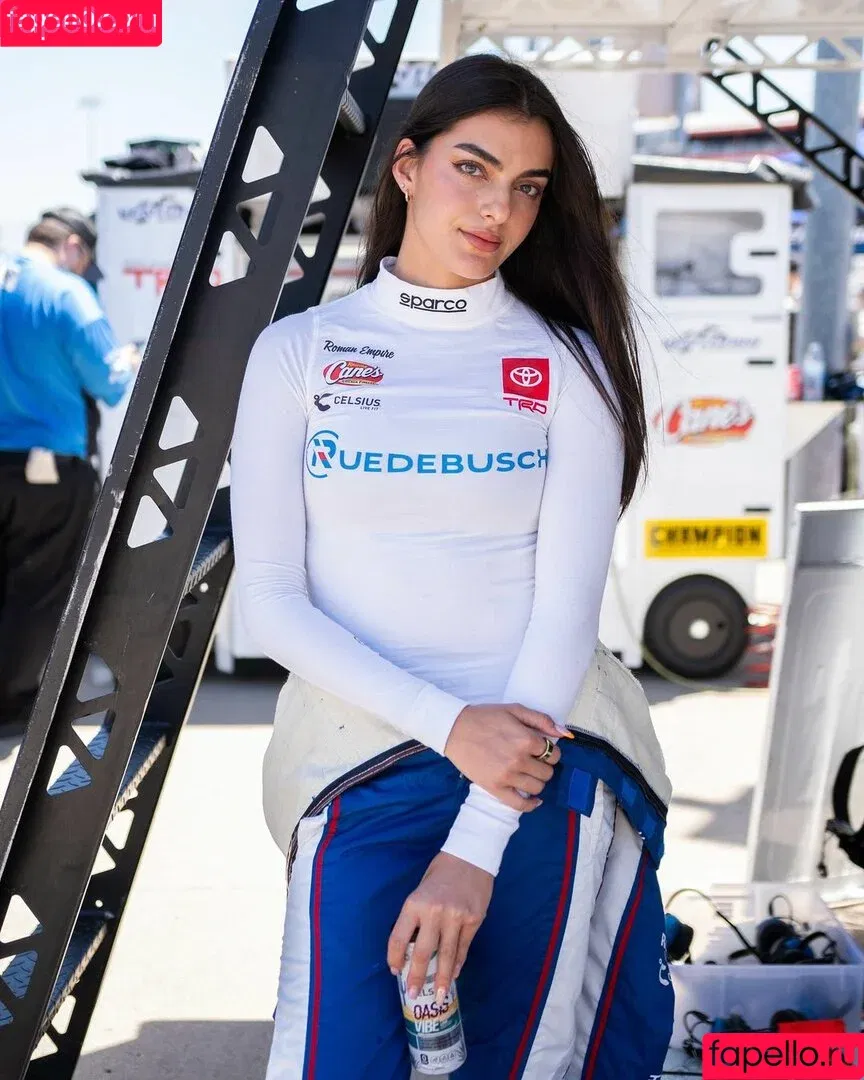 Toni Breidinger / tonibreidinger Onlyfans Photo Gallery 