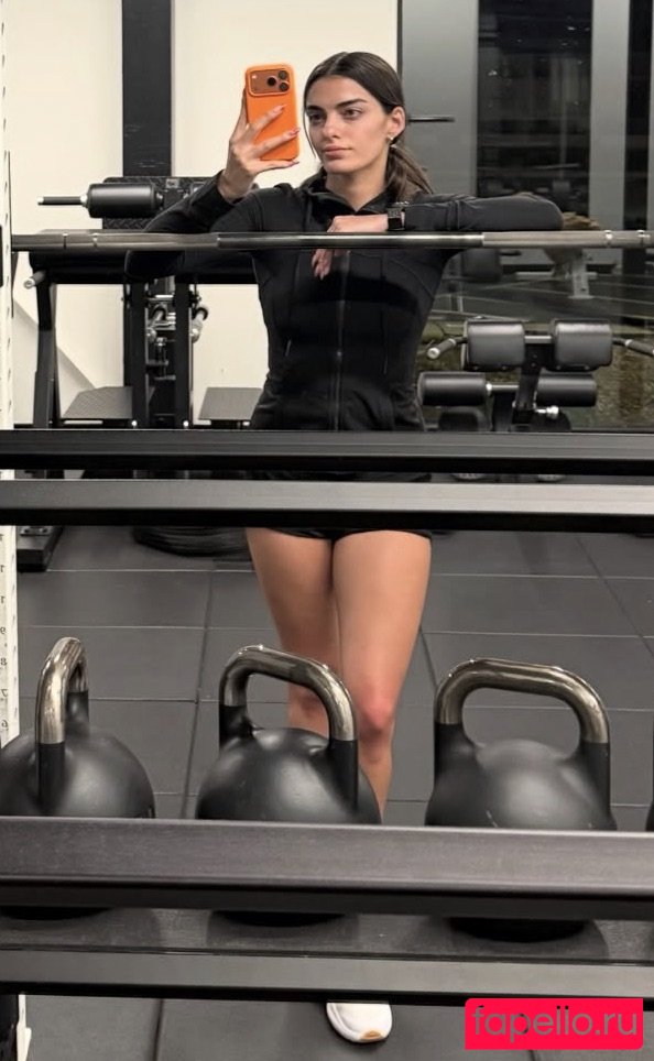 Toni Breidinger Nude Onlyfans Photo 18