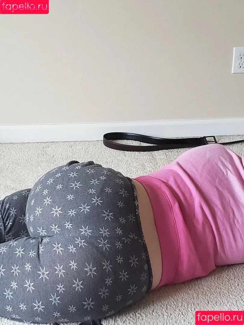 poundcakerulez / poundcakesuwu Onlyfans Photo Gallery 